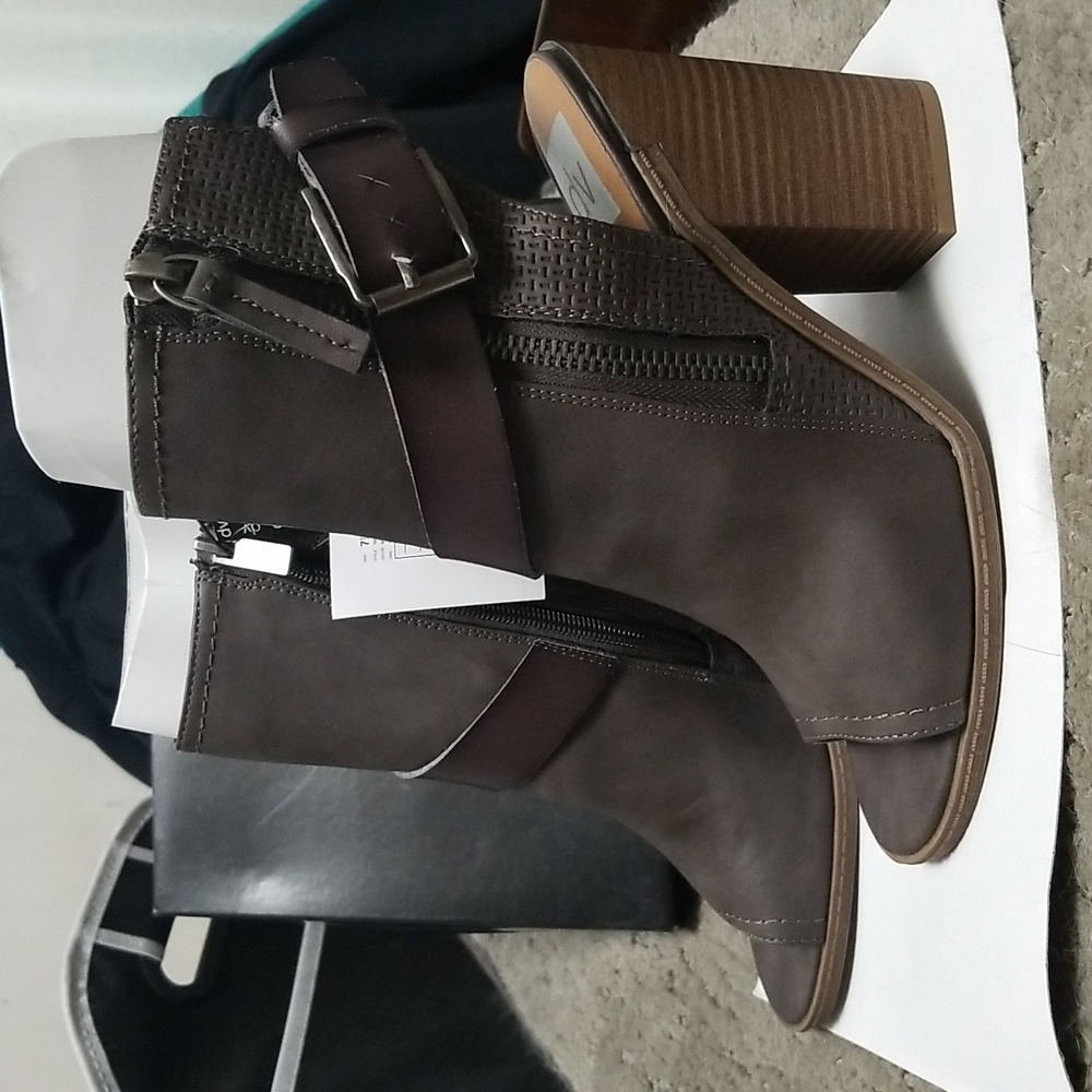 Dolce Vita. Open toe/ open heel, grey, dress ankle boot. Size 7 1/2.